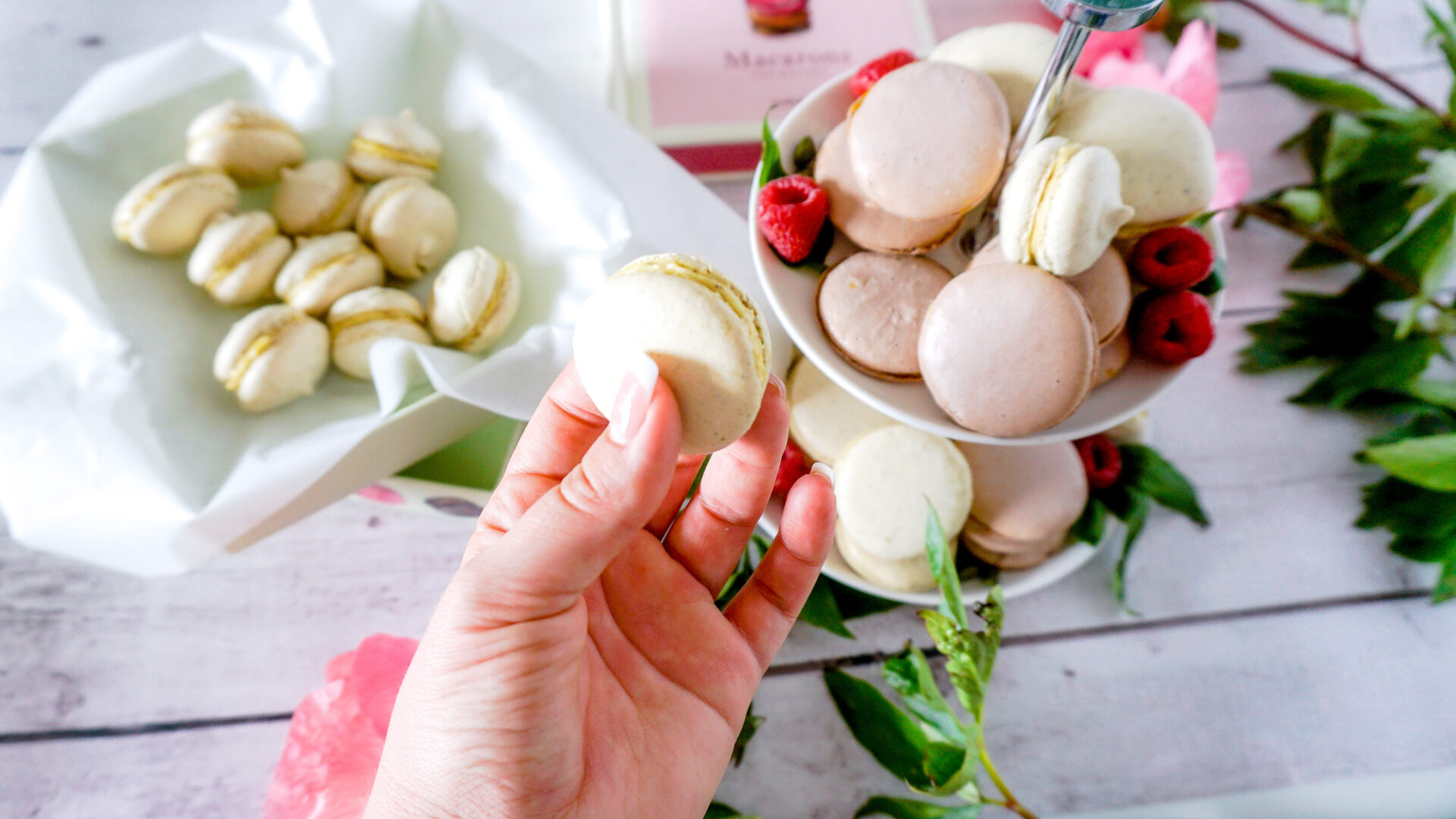 Französische Pistazien Macarons nach dem Original Rezept von Ladurée ... Französische Pistazien Macarons nach dem Original Rezept von Ladurée ...