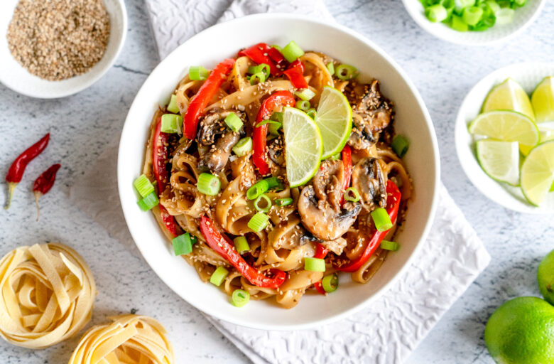 vegane Chili Sesam Pasta mit Zitronengras