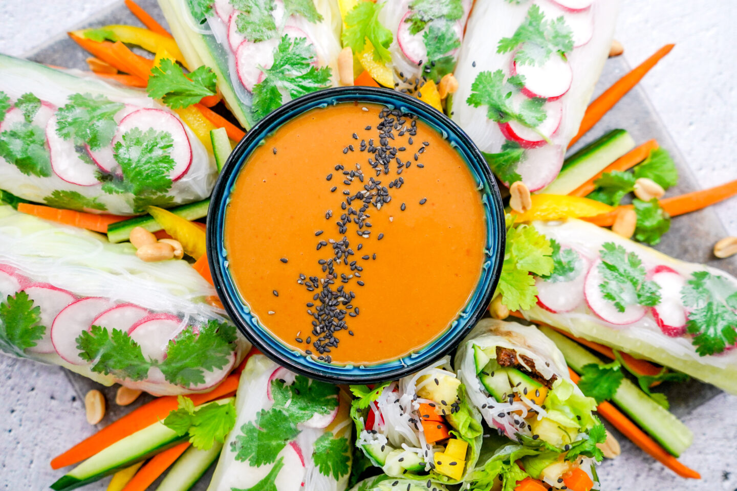 beste-vegane-sommerrollen-aus-vietnam-mit-erdnusssauce